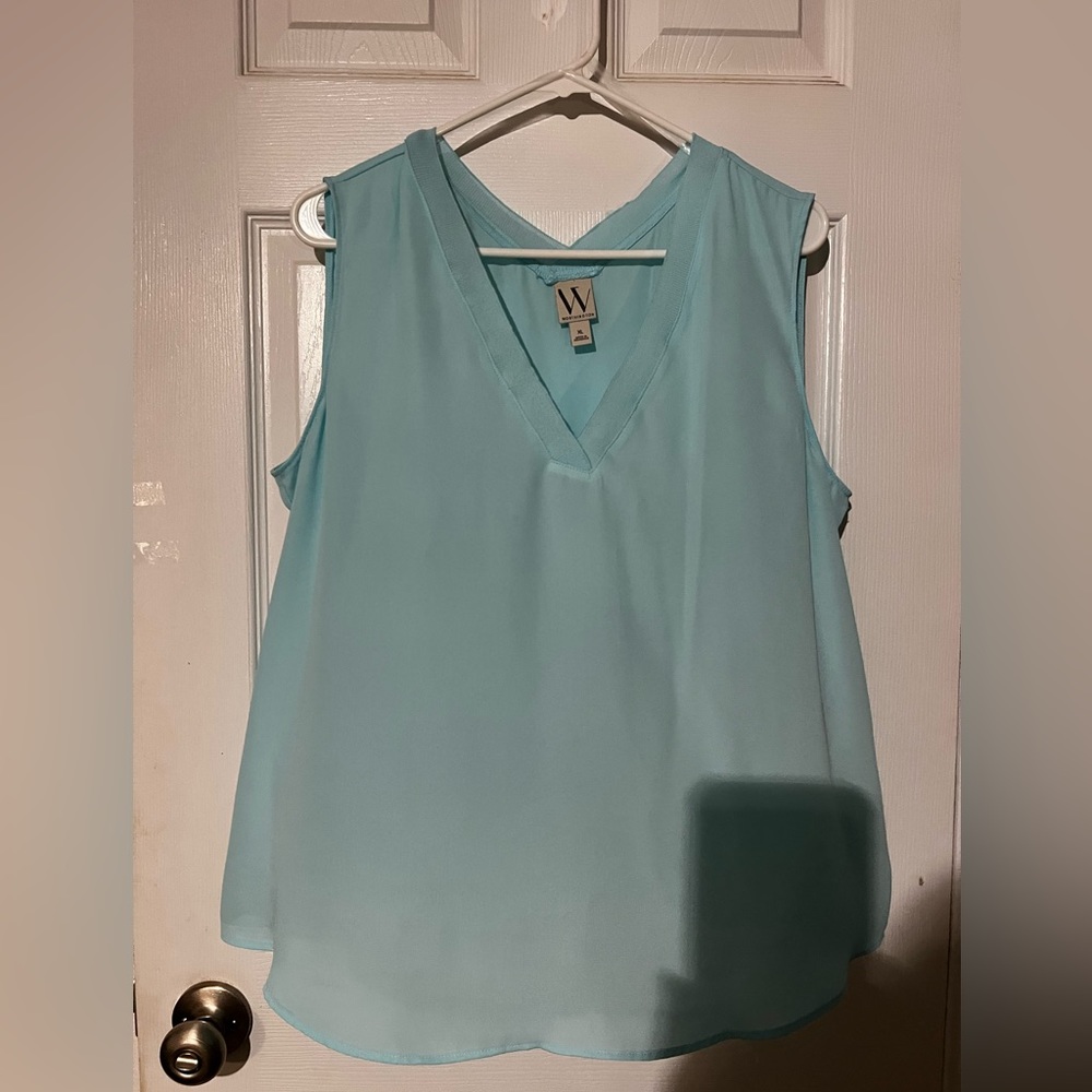 New Worthington Light Blue V-neck top XL.